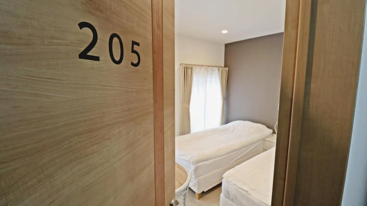 Tokyo Paradise Hotel 0*,  Japan